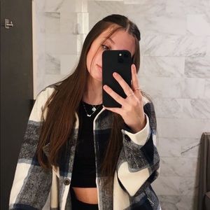 Meet your Posher, Avery